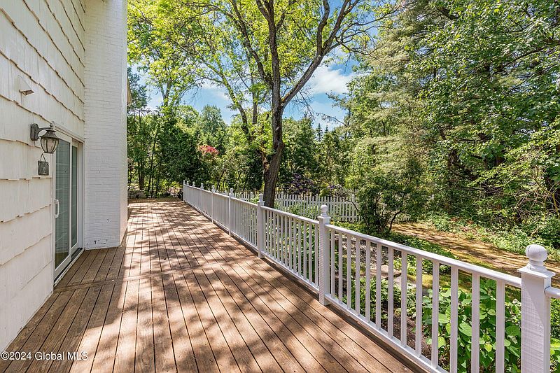 3rd image of 23 Schuyler Hills Road