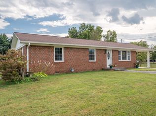 1009 N Main St, Saint Joseph, TN 38481