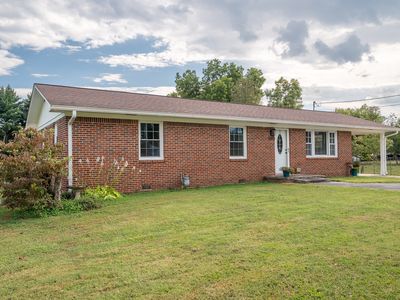 1009 N Main St, Saint Joseph, TN, 38481