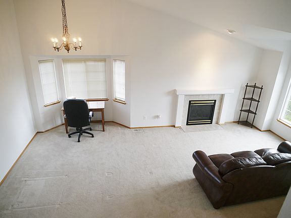 2nd image of 15648 Canby Dr SE