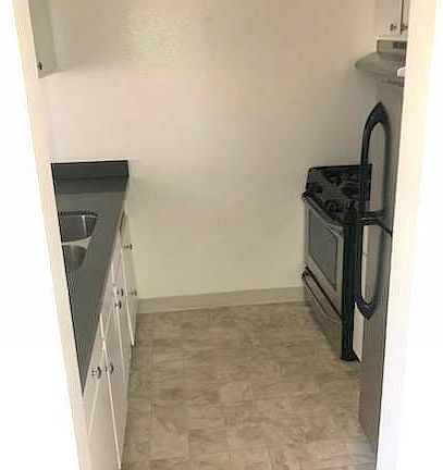 2nd image of 12756 Matteson Ave #33