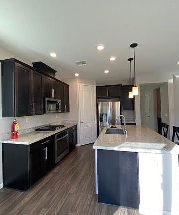 3rd image of 1239 Steinbeck Dr