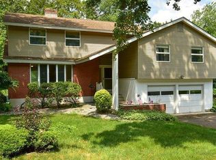 430 Vernon St, Manchester, CT 06042