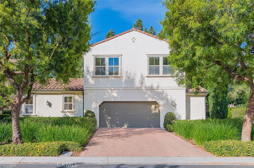 4 bed, 1904 sqft, $5,100 — Photo 2