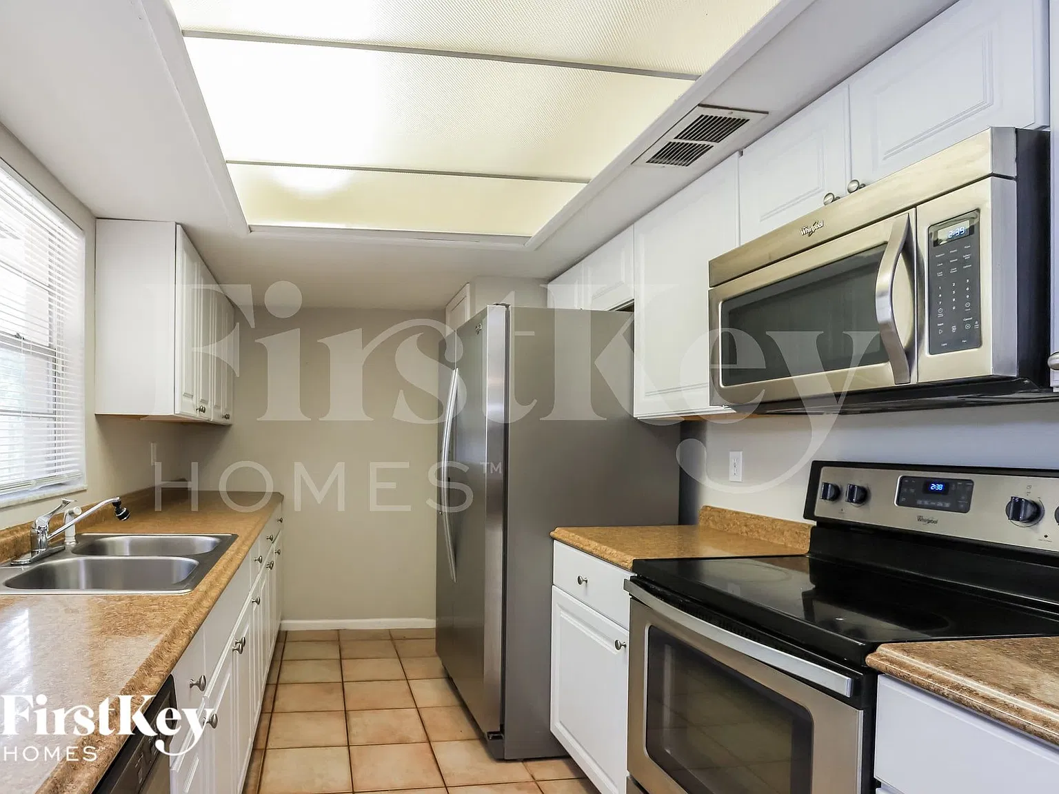 3 bed, 2.0 bath, 1692 sqft, $2,310 — Photo 4