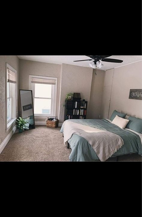 1st image of 2114 Farnam St APT 4