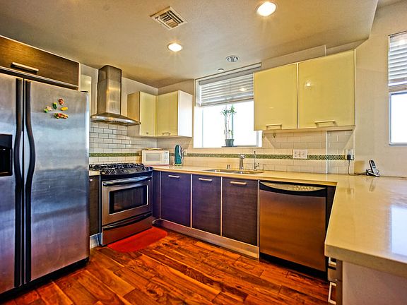5th image of 848 S Irolo St #301