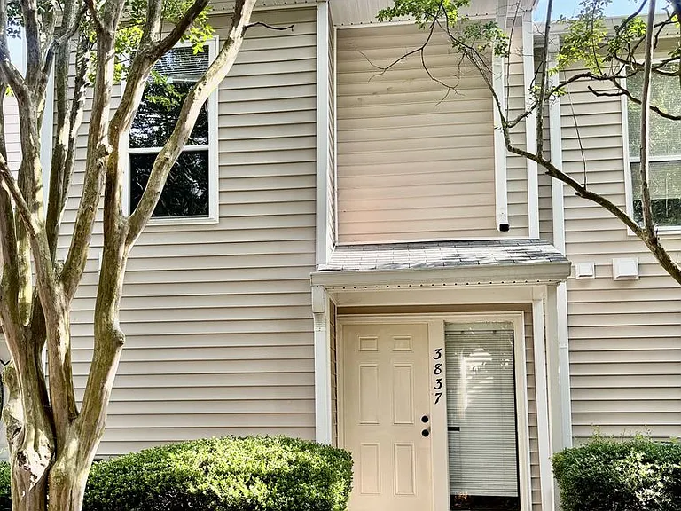 3837 Staffordshire Ln — Photo 1