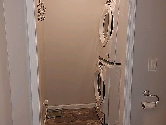 5th image of 1410 S Aviator Ln