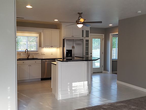 4th image of 209 Merriweather Ln