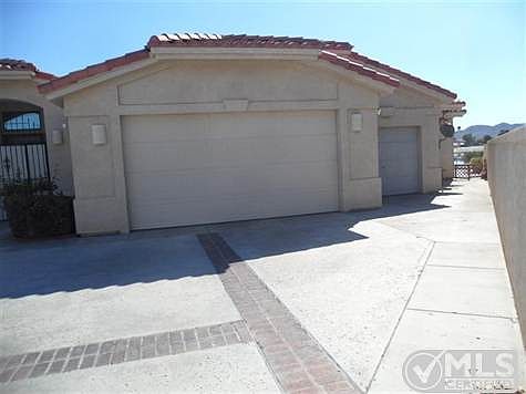 3rd image of 14545 Jamaica Ln