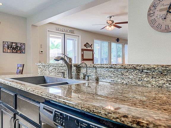 3rd image of 23641 Applewood Pl