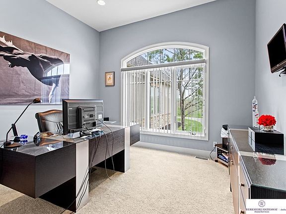 4th image of 5767 Clearwater Dr