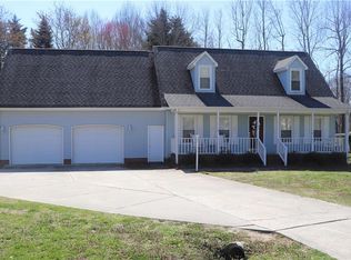 7100 Harper Ridge Ct, Oak Ridge, NC 27310