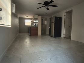 1001 Tucker St, Tallahassee, FL