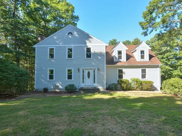 50 Heather Ln, Wrentham, MA 02093