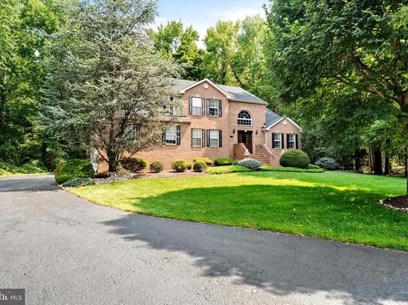 36 Arnold Ln, Robbinsville, NJ 08691