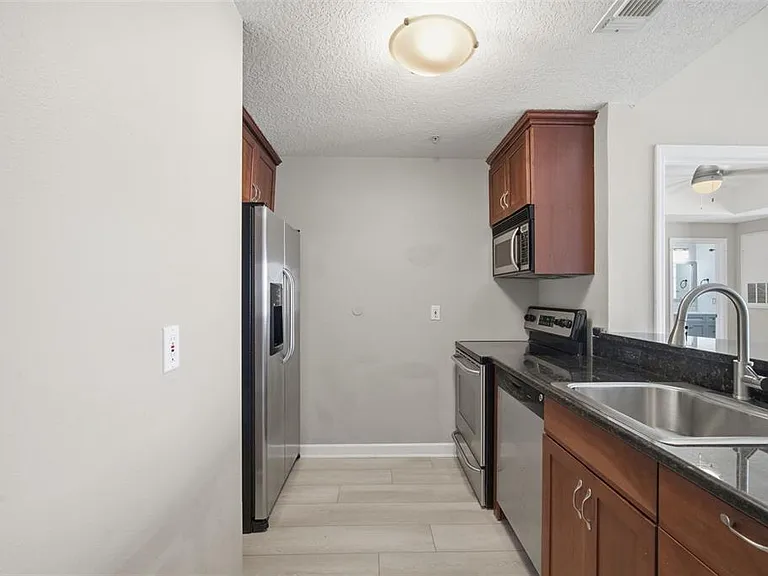 800 S Dakota Ave #435 — Photo 5