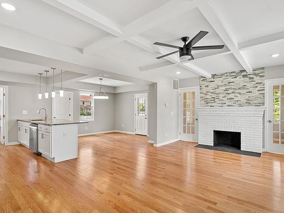 4th image of 4305 Ethland Ave