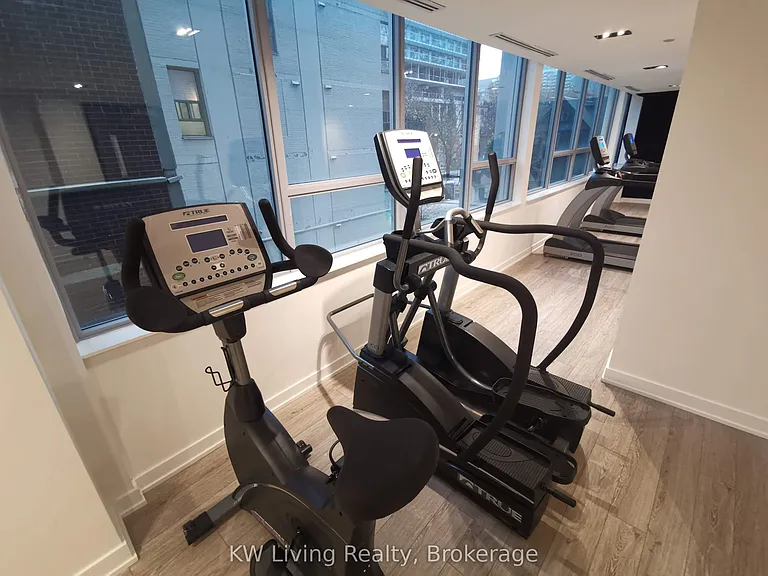 7 Glass Dr #LOWER — Photo 9