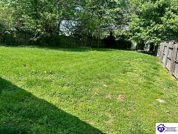 3rd image of 1303 Emory Rd