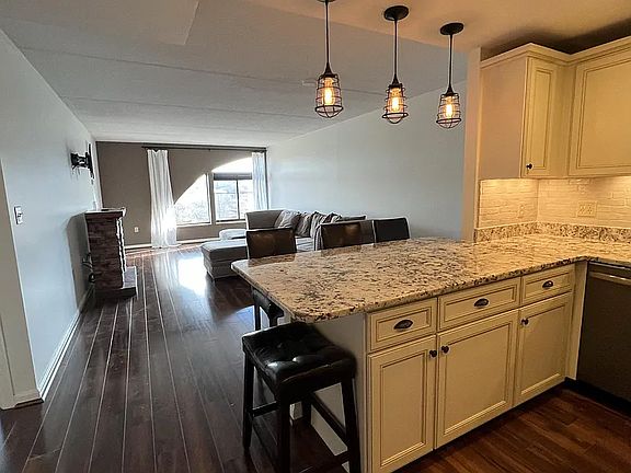 5th image of 100 Ledgewood Dr APT 616