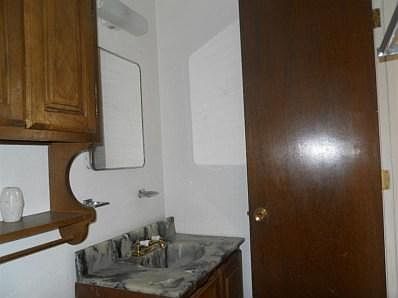 5th image of 500 Dorothy St NE