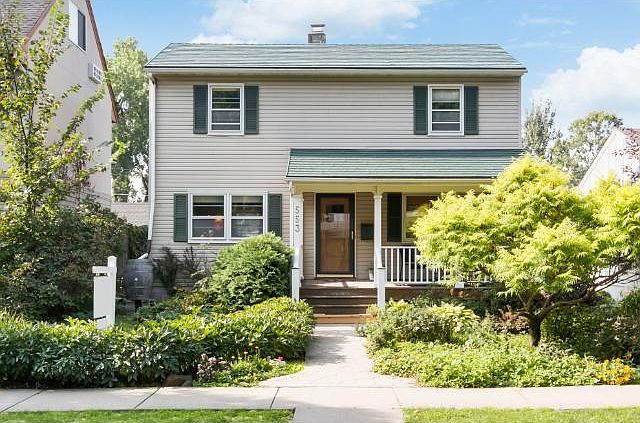 1st image of 553 Desnoyer Ave