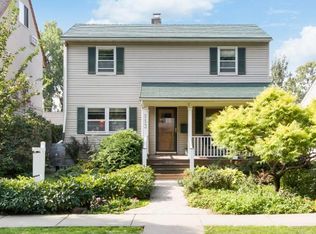 553 Desnoyer Ave, Saint Paul, MN 55104