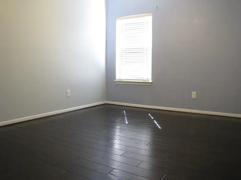 24219 Cornell Park Ln — Photo 5