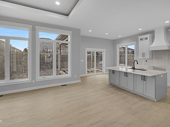 2nd image of 3916 Cogburn Rd