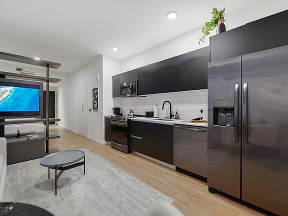 4th image of 335 Biscayne Blvd #Id1232274p