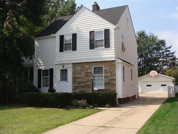 1st image of 2030 E 226th St