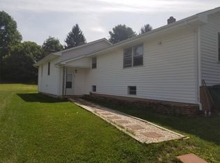 1708 Whipple Dr, Blacksburg, VA 24060