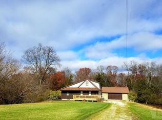 13504 Irish Ridge Rd, Burlington, IA 52601