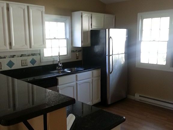 5th image of 311 W Barrington Dr
