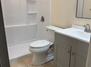 203 Coraopolis Rd APT 1, Coraopolis, PA 15108