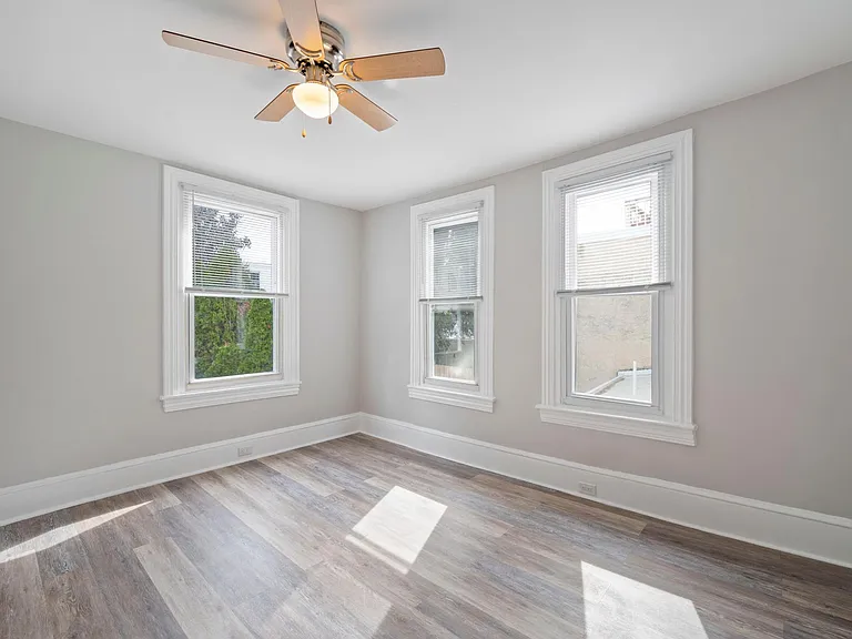 4523 Baker St — Photo 17