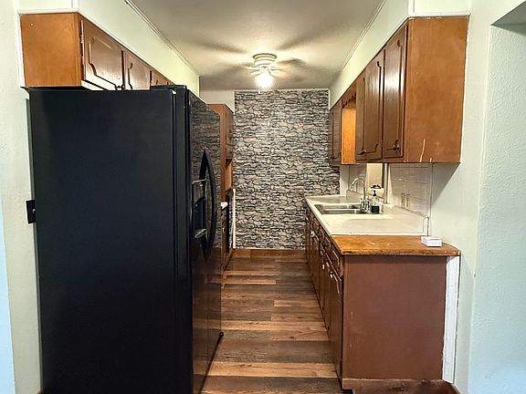 4th image of 4517 Waterloo Dr
