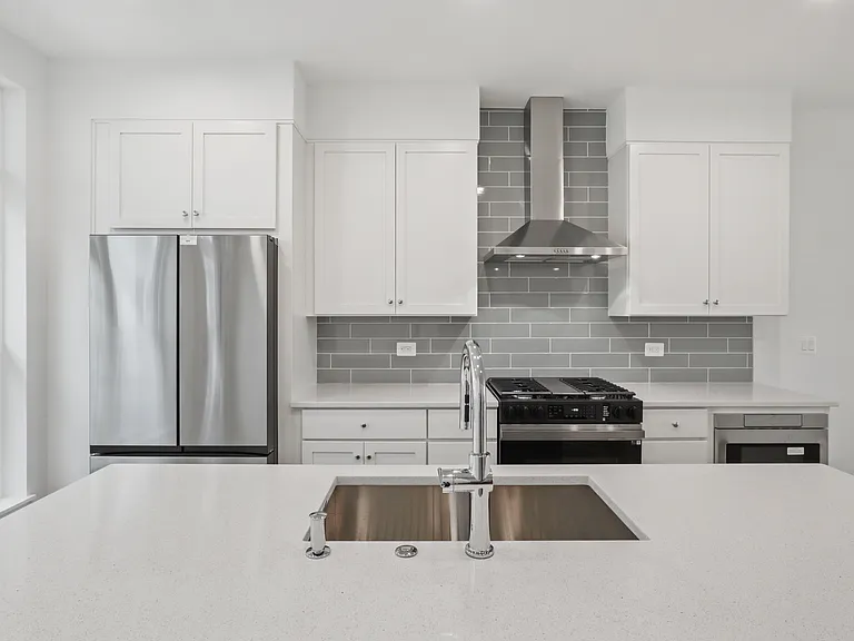 2064 Tysons Ridgeline Rd — Photo 12
