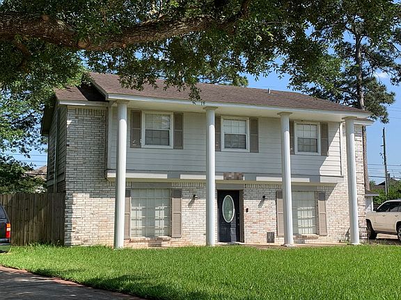 3rd image of 22702 Elm Bark St