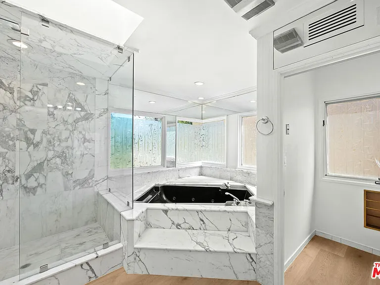 244 S Almont Dr — Photo 48