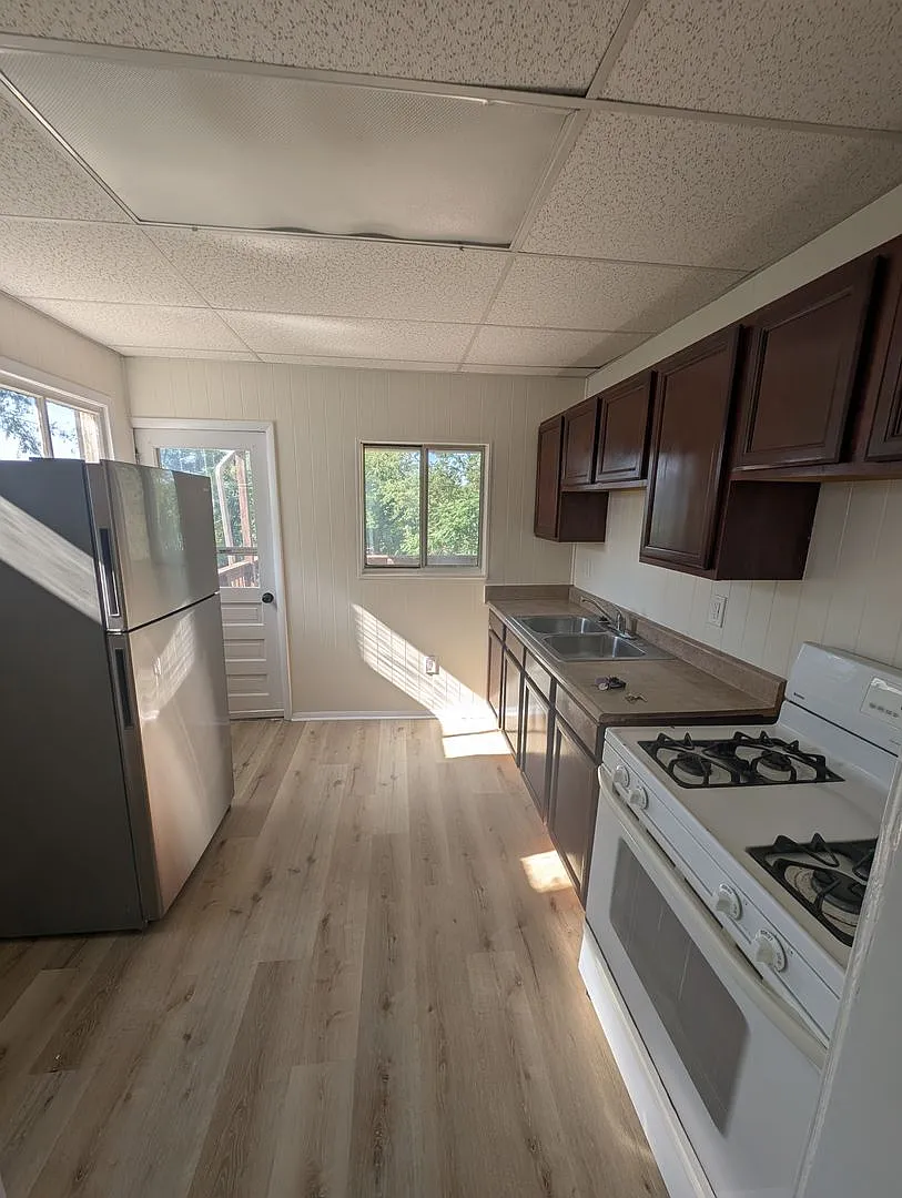 Newly Reno2 Bed, 1 Bath Home in Pitcairn -- Available NOW! — Photo 2