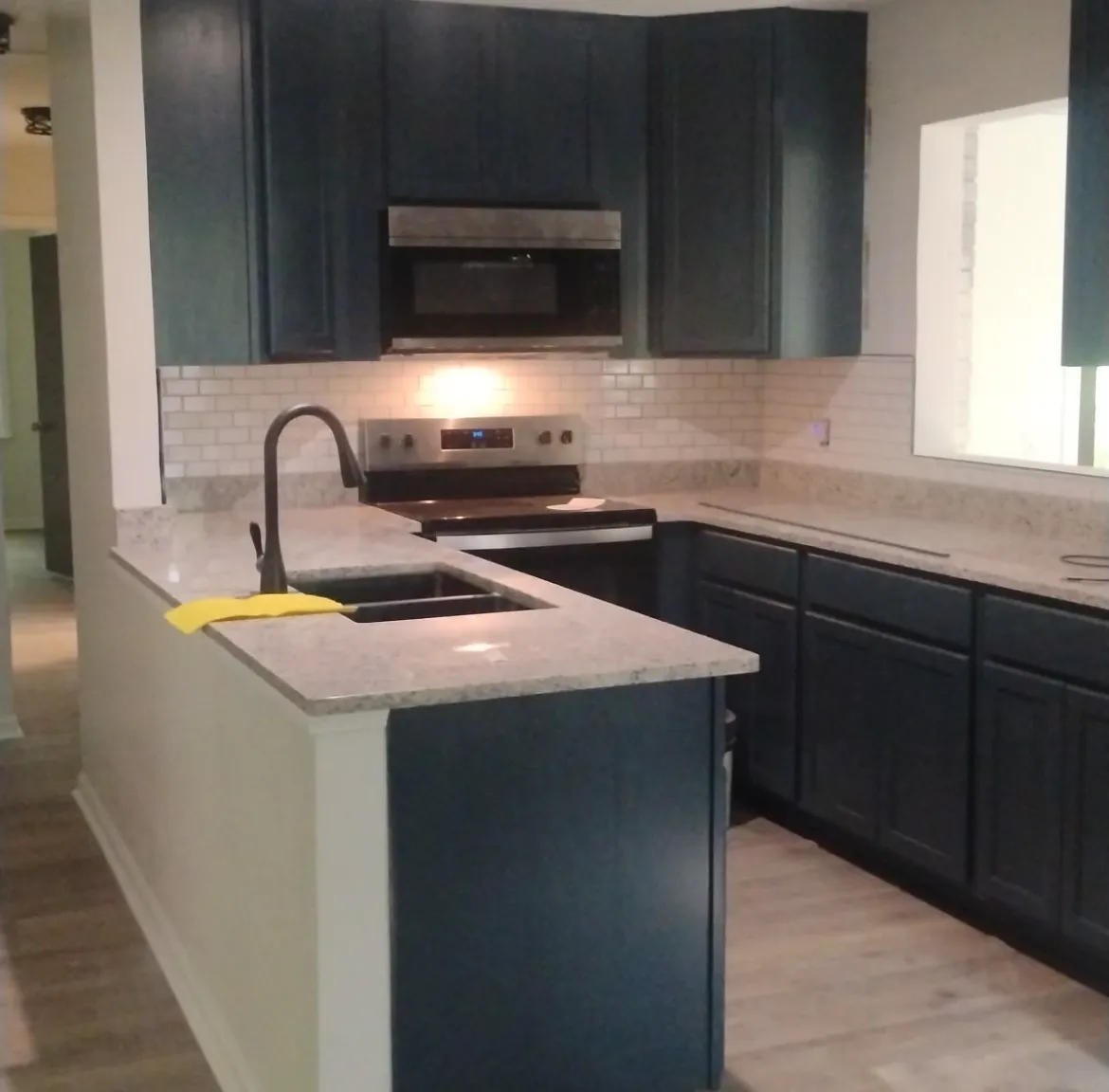3 bed, 1300 sqft, $2,099 — Photo 4