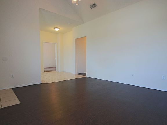 5th image of 128-130 Lindas Creek Ln