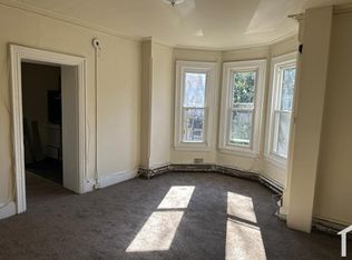 90 E Logan St #2-R, Philadelphia, PA 19144