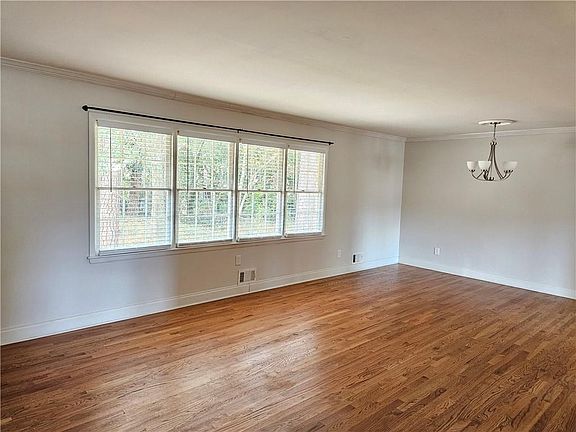 3rd image of 4882 Happy Hollow Rd