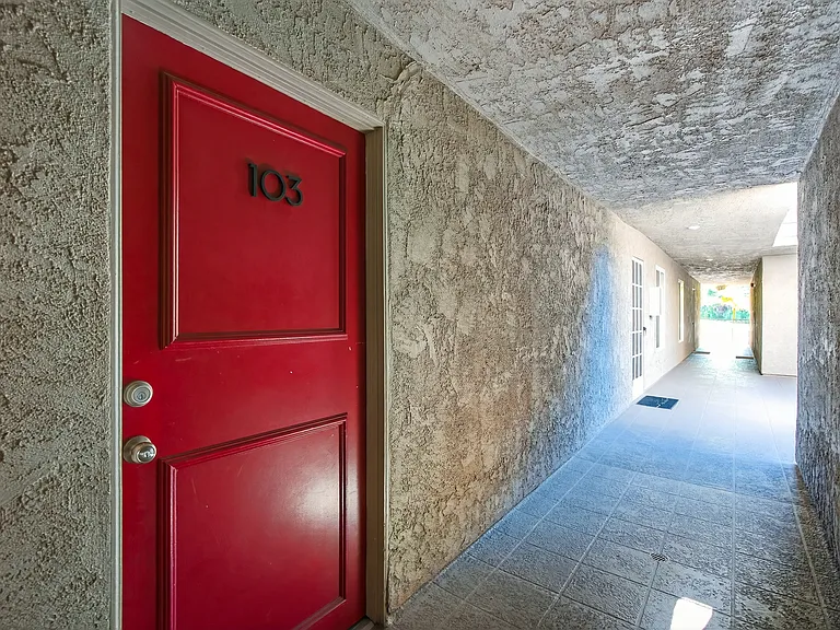 1125 Pico Blvd — Photo 28