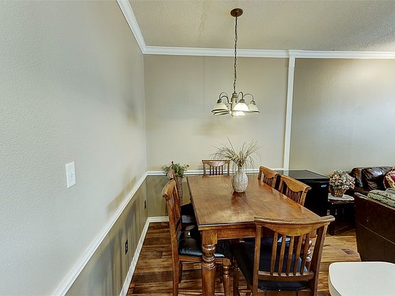 5th image of 217 Navarro Dr