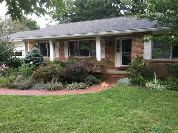 24 Campbell Cir, Asheville, NC 28803